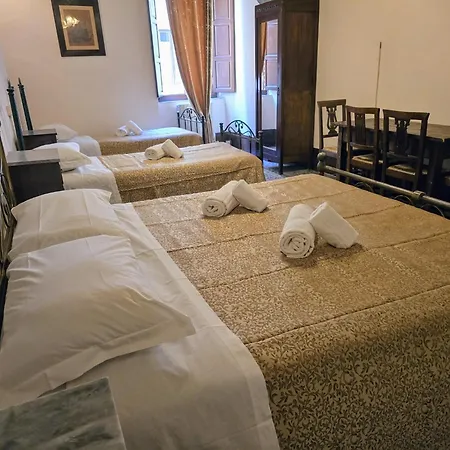 Dietro Al Corso 招待所 3*