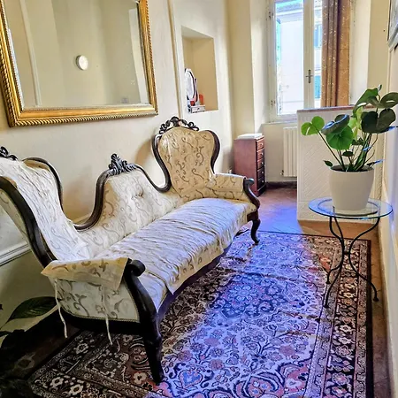 Dietro Al Corso Гостевой дом 3*