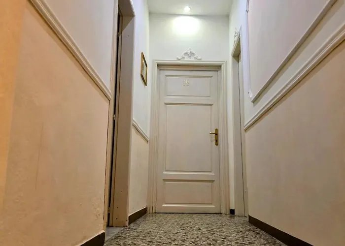 Πανσιόν Dietro Al Corso