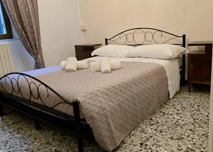 Dietro Al Corso Πανσιόν 3*