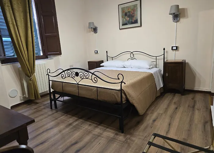 Πανσιόν Dietro Al Corso