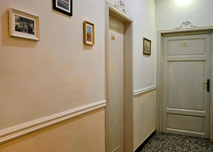 Dietro Al Corso Piza