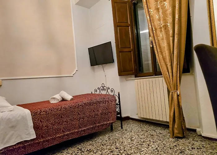 Dietro Al Corso 3* Piza