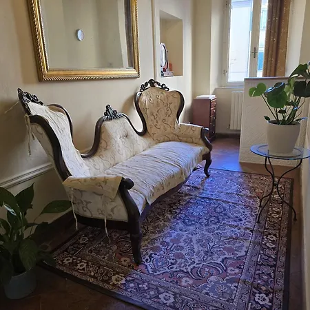 Konukevi Dietro Al Corso 3*