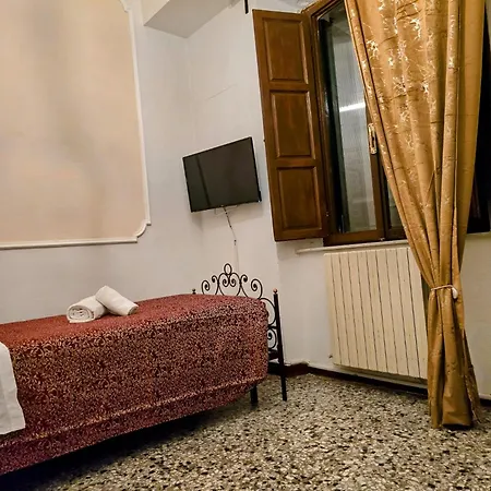 Dietro Al Corso 3* Pisa