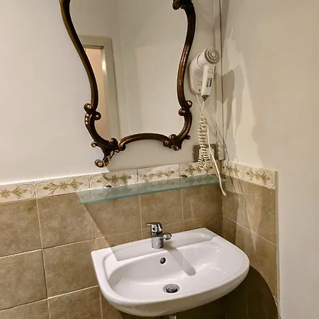 Konukevi Dietro Al Corso Pisa