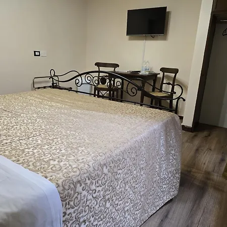 Konukevi Dietro Al Corso